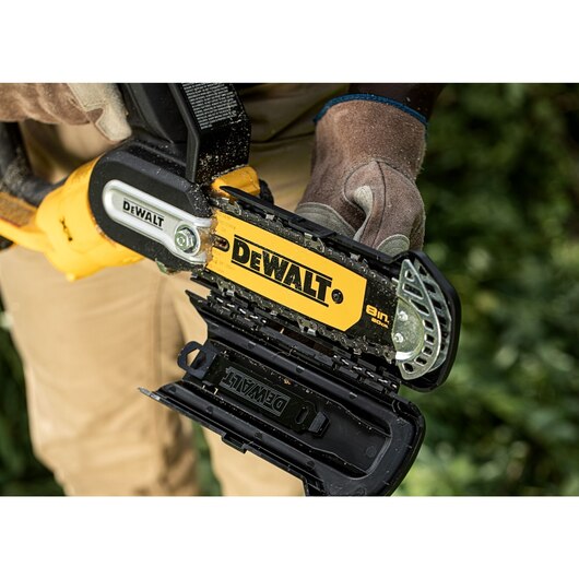 DEWALT 20V MAX* 8 in. Brushless Cordless Pruning Chainsaw (Tool Only)