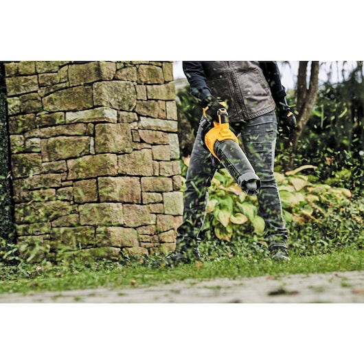 DEWALT 20V MAX* XR® Brushless Cordless Handheld Blower (Tool Only)