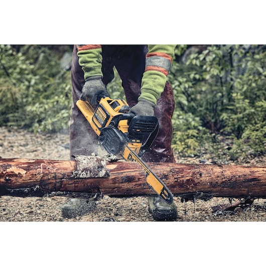 DEWALT FLEXVOLT® 60V MAX* Brushless Chainsaw Kit