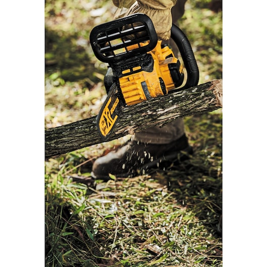 DEWALT FLEXVOLT® 60V MAX* Brushless Chainsaw Kit