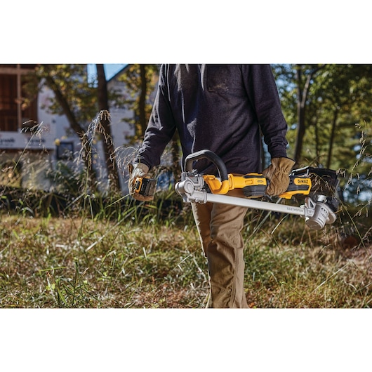 DEWALT 20V MAX* 14 in. Folding String Trimmer