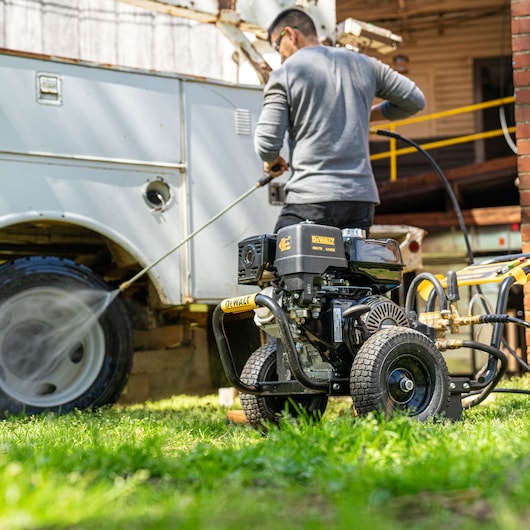 DEWALT HONDA® With AAA Triplex Plunger Pump Cold Water Professional Gas Pressure Washer (4200 PSI at 4.0 GPM)