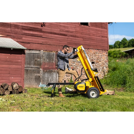 DEWALT 60V MAX* 20 Ton Log Splitter