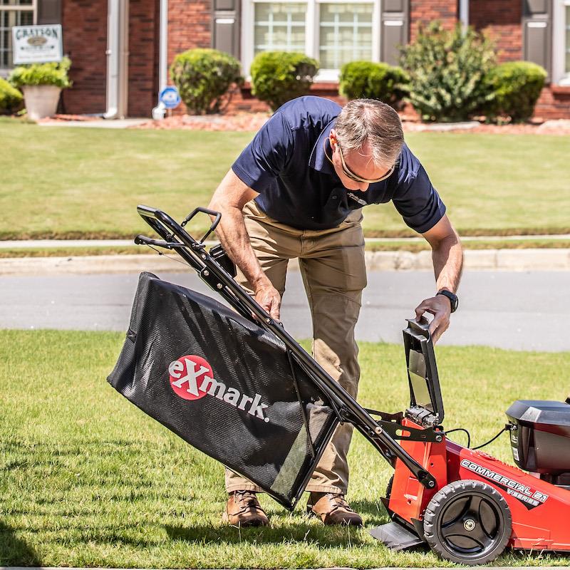 Exmark Commercial 21 V-Series with 21" Cutting Deck Powered by Flex-Force Exmark Commercial 21 V-Series with 21" Cutting Deck Powered by Flex-Force