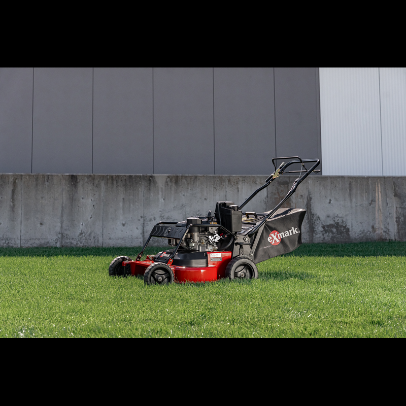 Exmark Commercial 30 X-Series Self Propelled 30" Mower with Kawasaki FJ180V KAI Engine & Pivoting Front Wheels