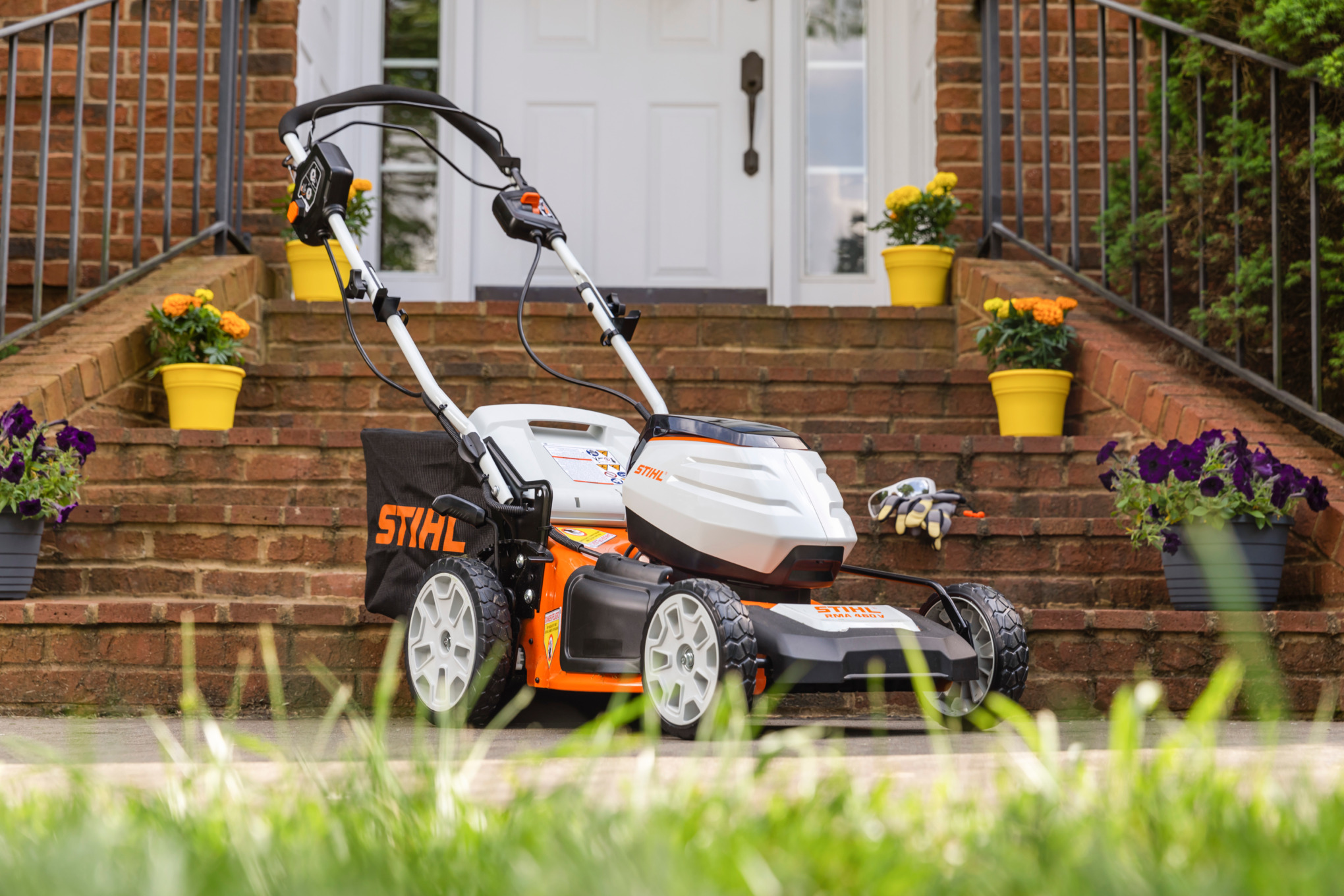 STIHL RMA 460 Battery Powered Lawn Mower